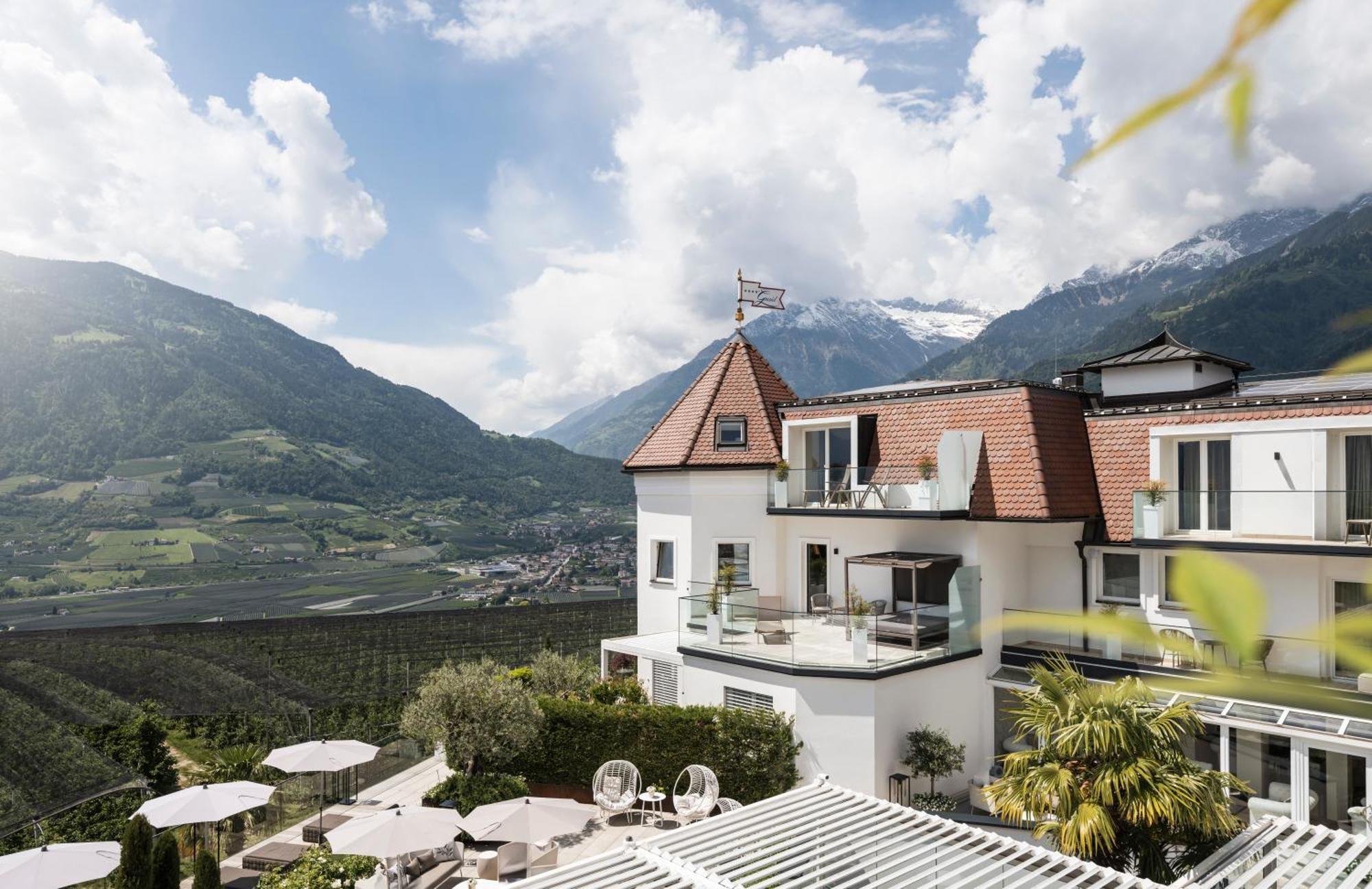 Small&Beautiful Hotel Gnaid Tirolo Esterno foto