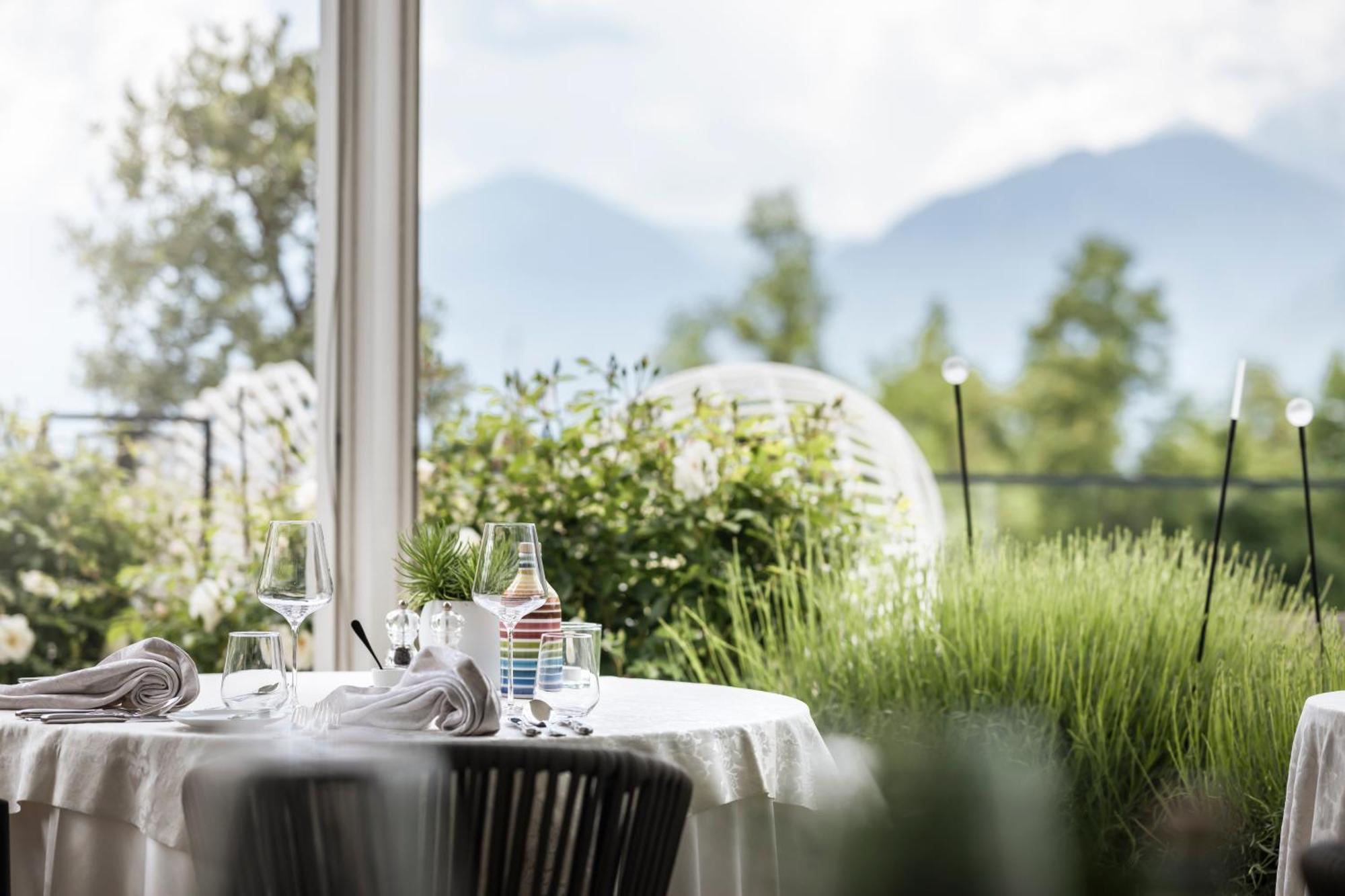 Small&Beautiful Hotel Gnaid Tirolo Esterno foto