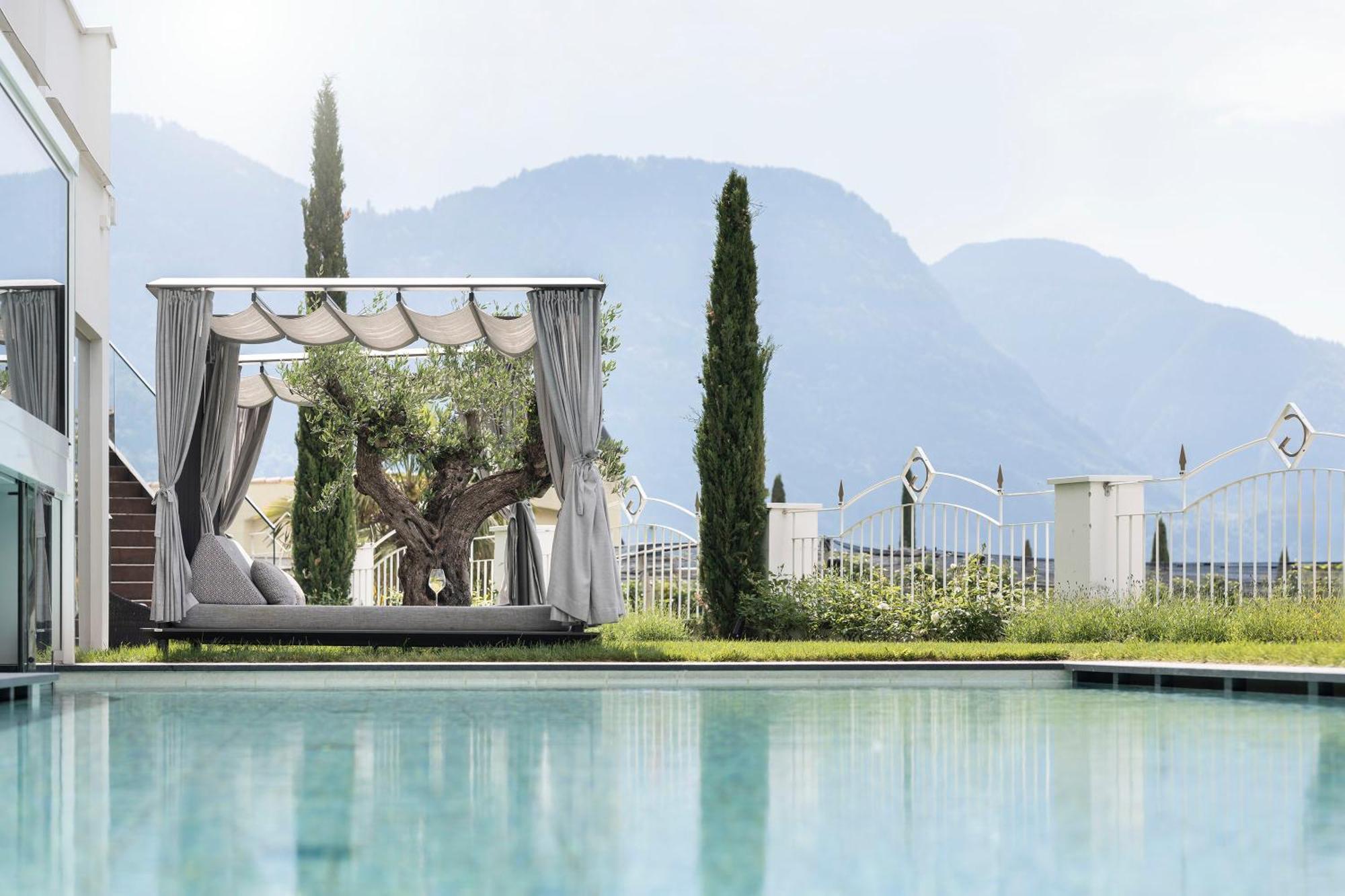Small&Beautiful Hotel Gnaid Tirolo Esterno foto